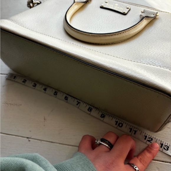 Kate Spade Crossbody purse - Picture 4 of 13